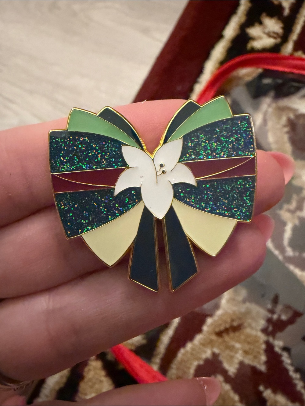 Loungefly Disney Princess Bow - Mulan pin